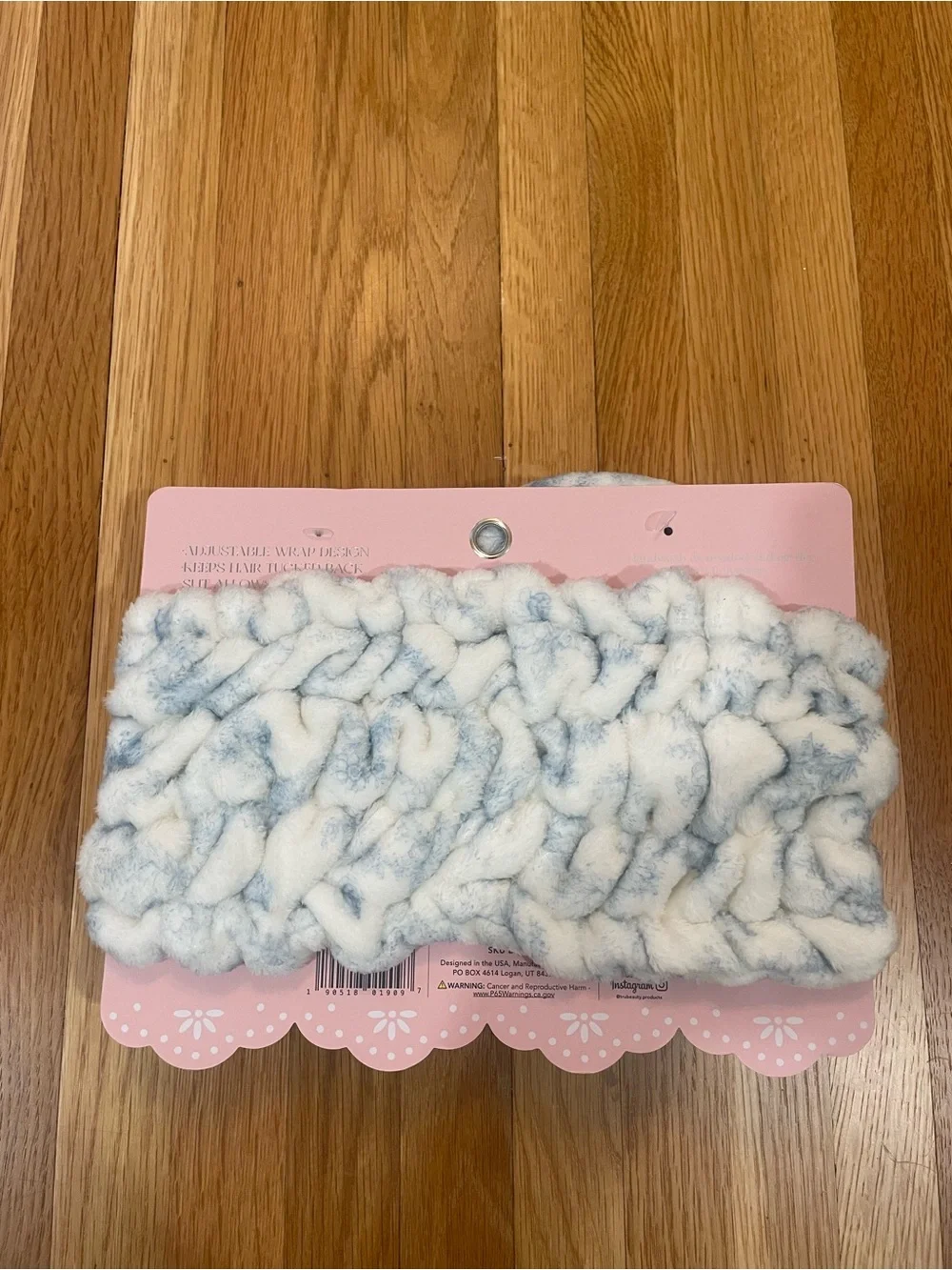 Spa Headband Twist/Adjustable Wrap Design - Light Blue Floral Toile